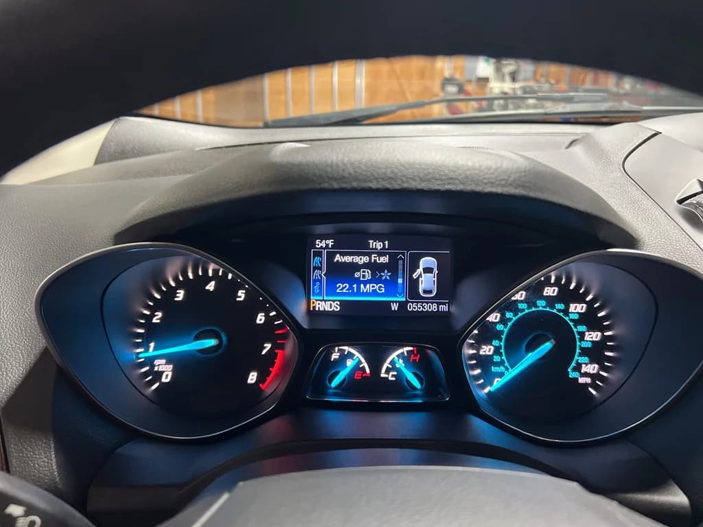2015 Ford Escape Titanium, photo 15 of 33