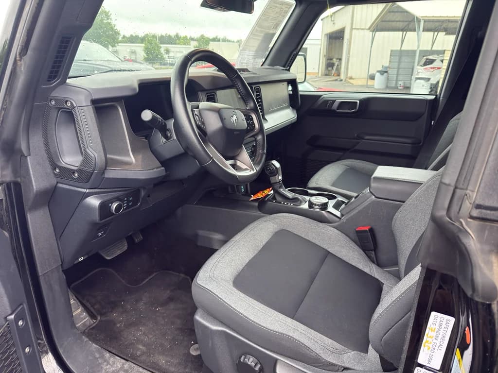 2025 Ford Bronco Big Bend, photo 2 of 2