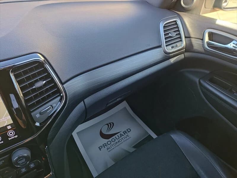 2020 Jeep Grand Cherokee Altitude, photo 19 of 42