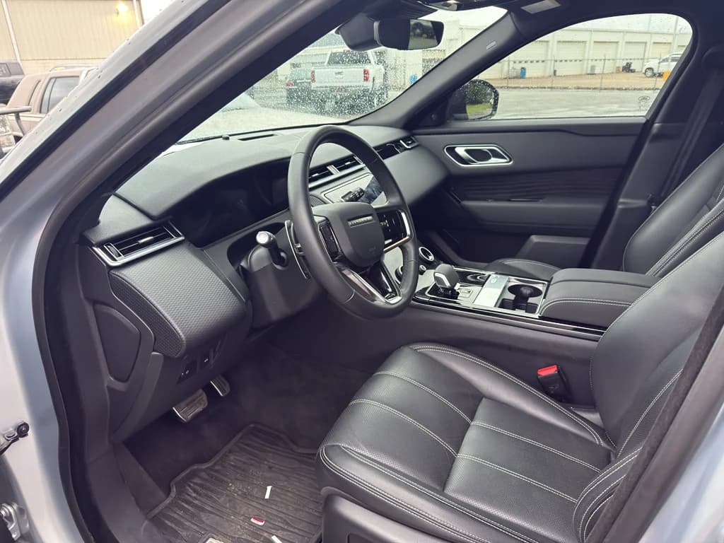 2023 Land Rover Range Rover Velar R-Dynamic S, photo 2 of 2