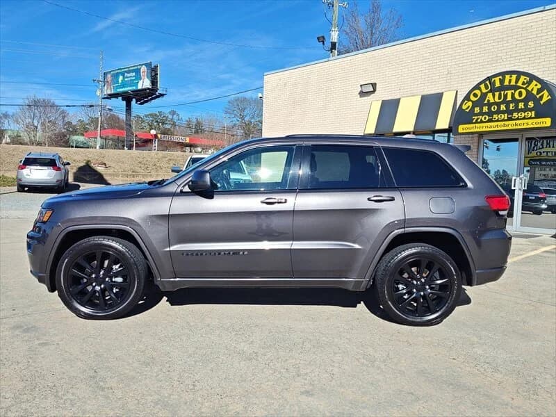 2020 Jeep Grand Cherokee Altitude, photo 8 of 42