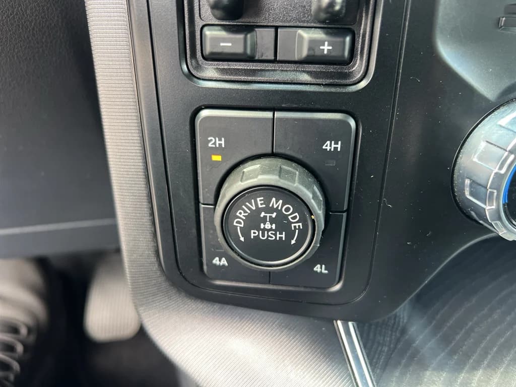2023 Ford F-150 Platinum, photo 21 of 35