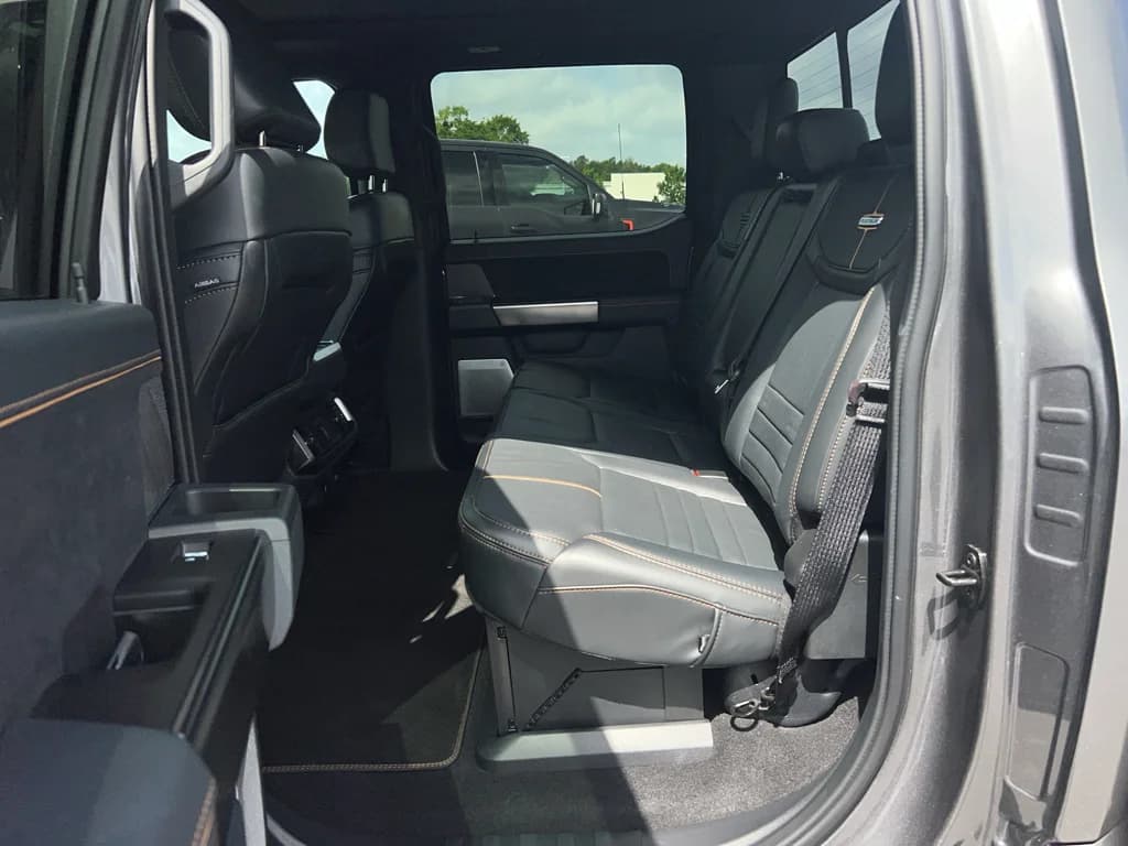2023 Ford F-150 Platinum, photo 23 of 35
