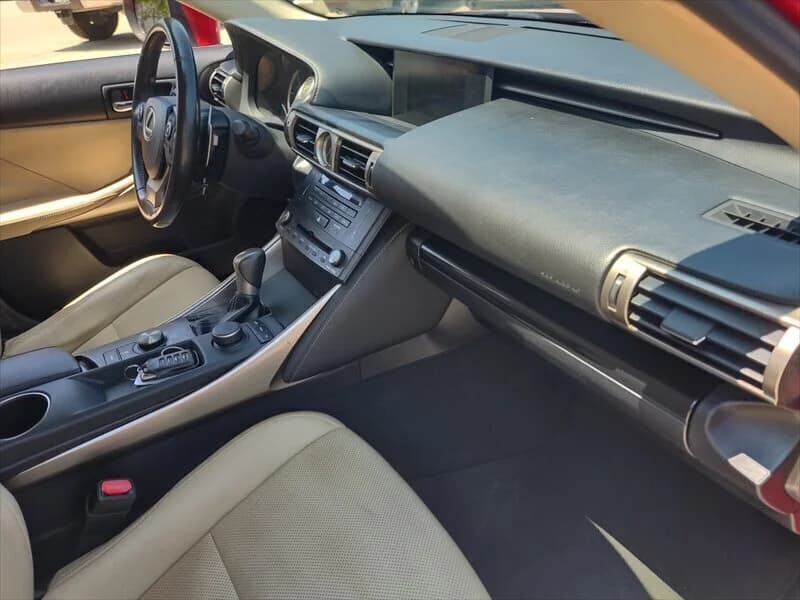 2015 Lexus IS 250, photo 24 of 64