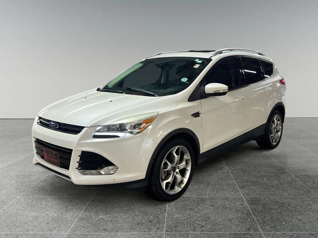 2015 Ford Escape Titanium, photo 3 of 33