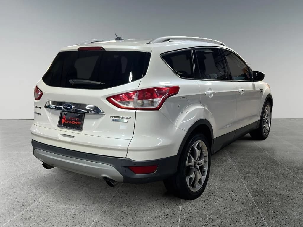 2015 Ford Escape Titanium, photo 6 of 33