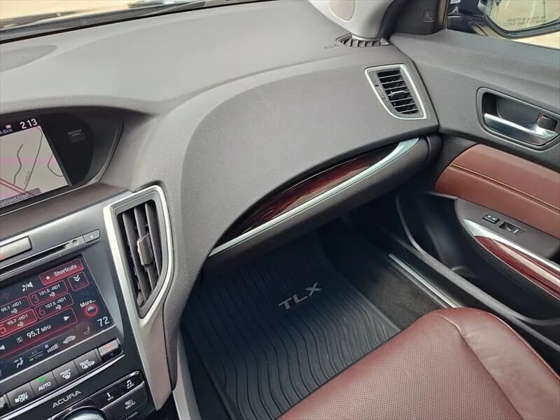2017 Acura TLX 3.5L V6 w/Technology Package, photo 23 of 46