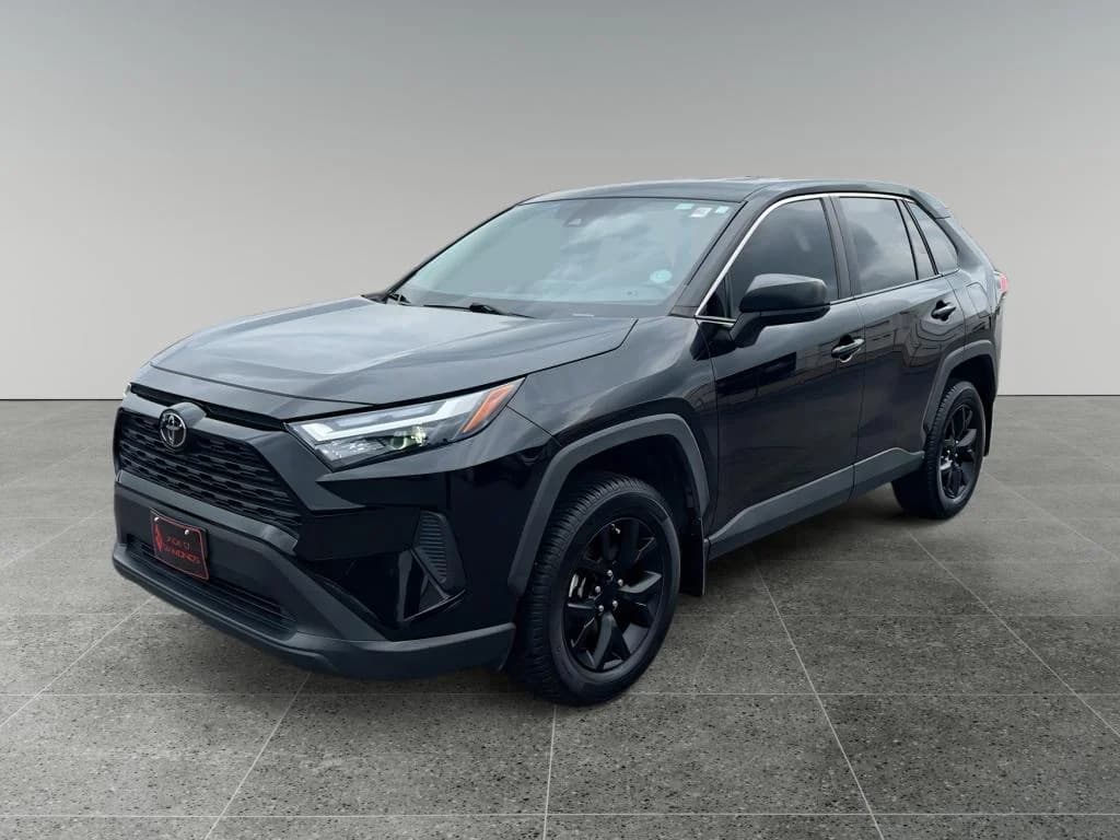 2023 Toyota RAV4 LE, photo 3 of 28