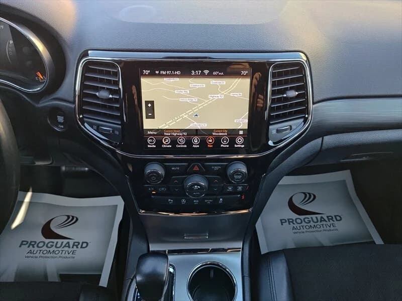 2020 Jeep Grand Cherokee Altitude, photo 18 of 42