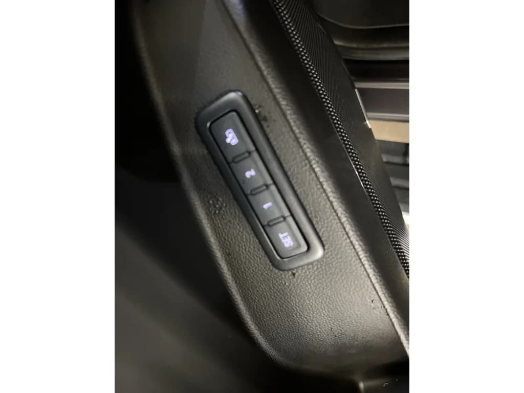 2018 GMC Yukon Denali, photo 23 of 33