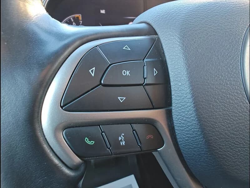 2020 Jeep Grand Cherokee Altitude, photo 24 of 42