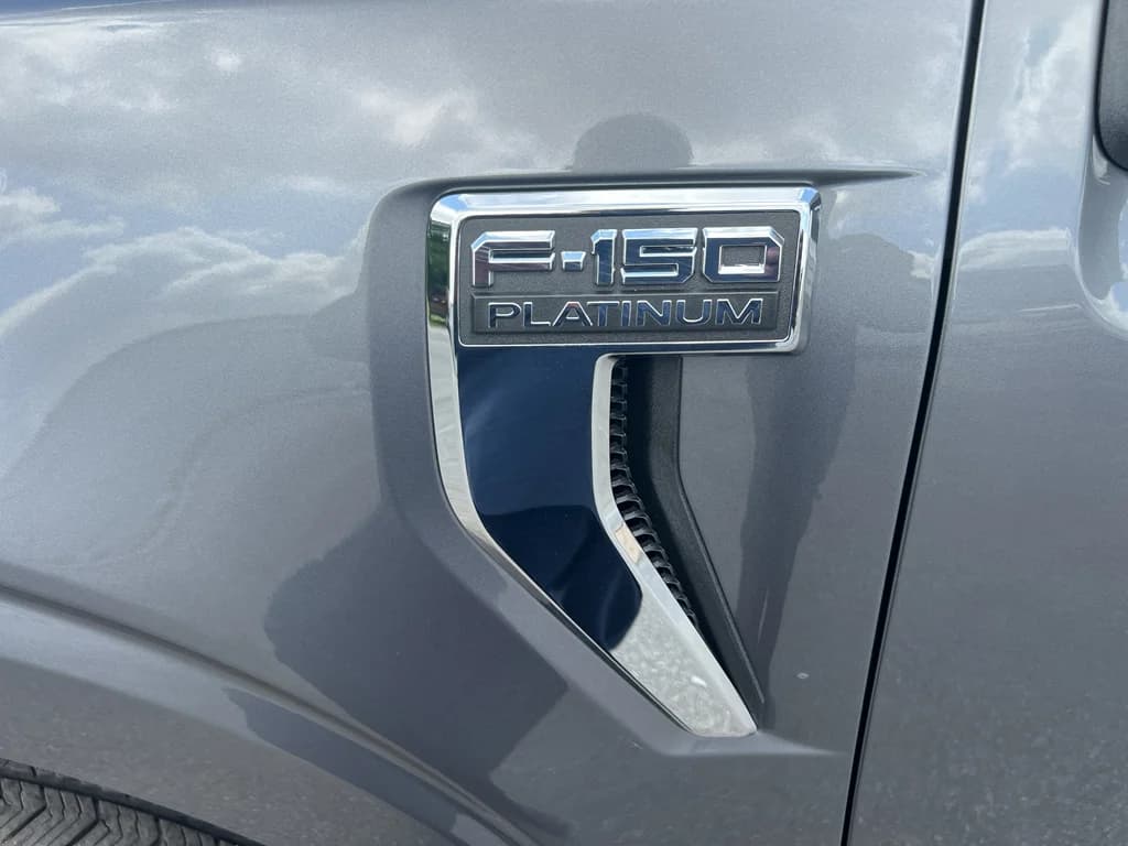 2023 Ford F-150 Platinum, photo 12 of 35