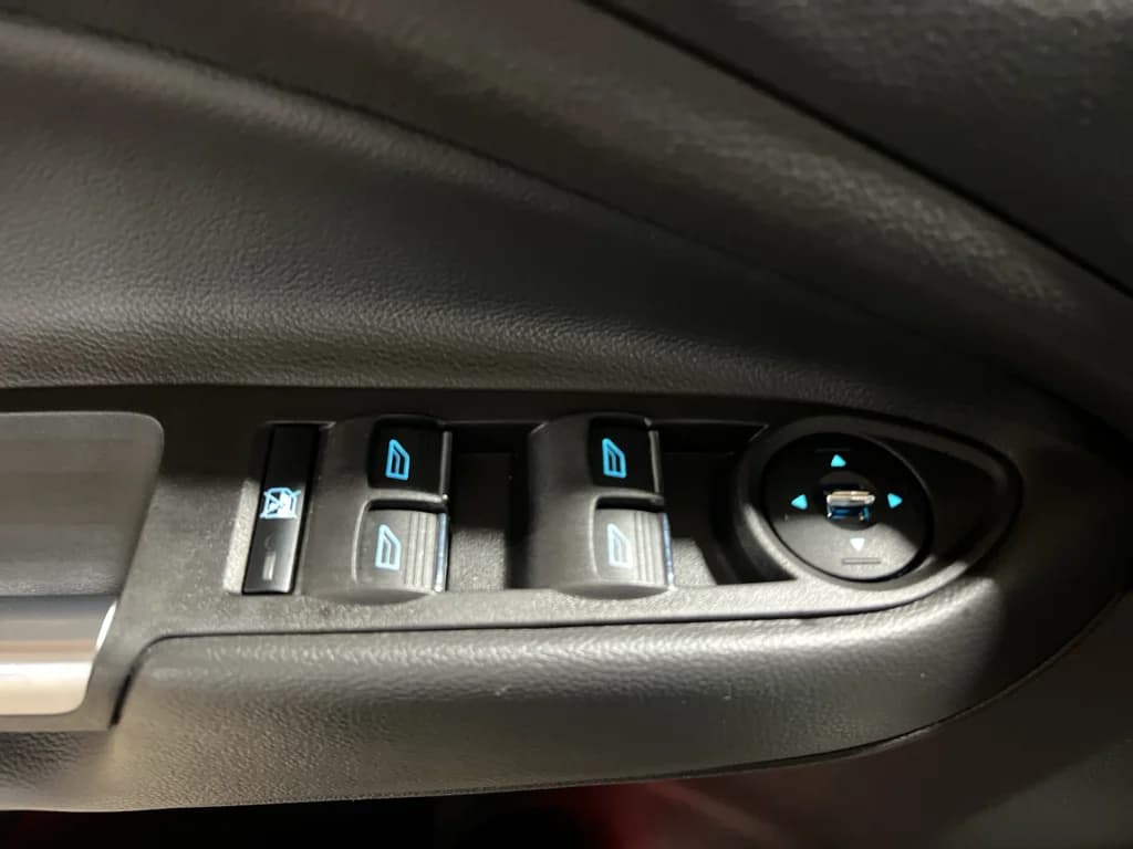 2015 Ford Escape Titanium, photo 22 of 33