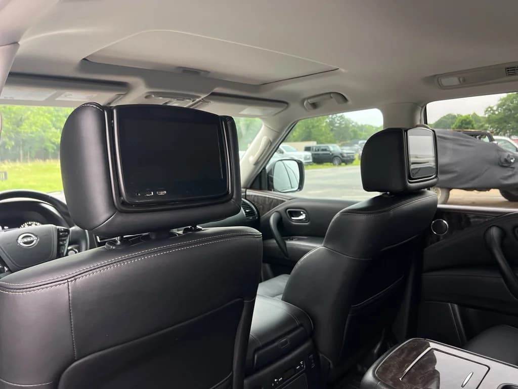2023 Nissan Armada Platinum, photo 23 of 35
