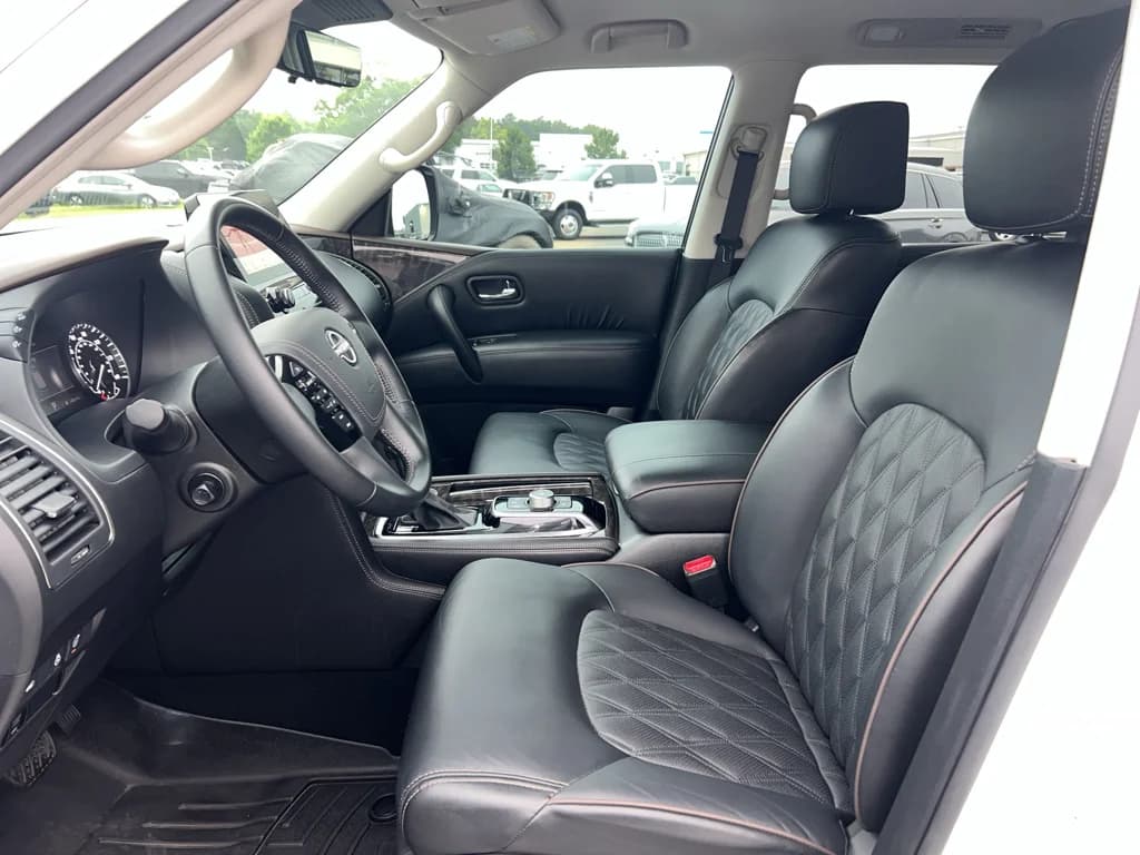 2023 Nissan Armada Platinum, photo 14 of 35
