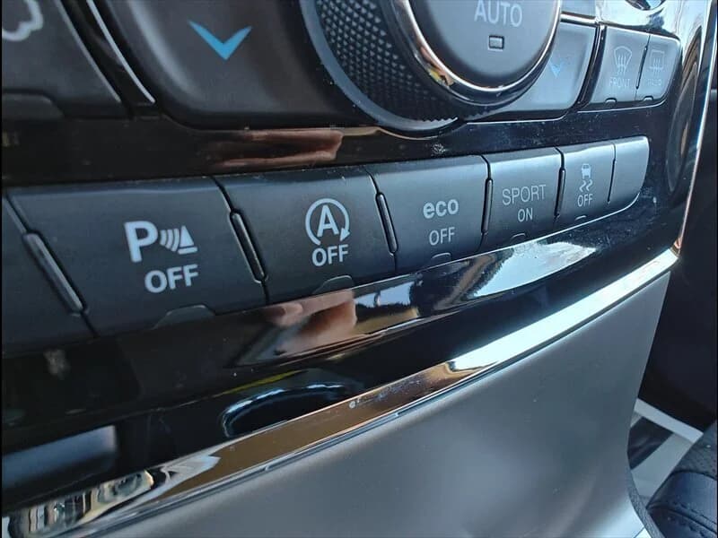 2020 Jeep Grand Cherokee Altitude, photo 23 of 42