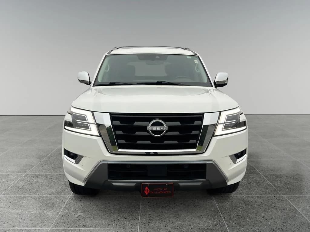 2023 Nissan Armada Platinum, photo 2 of 35