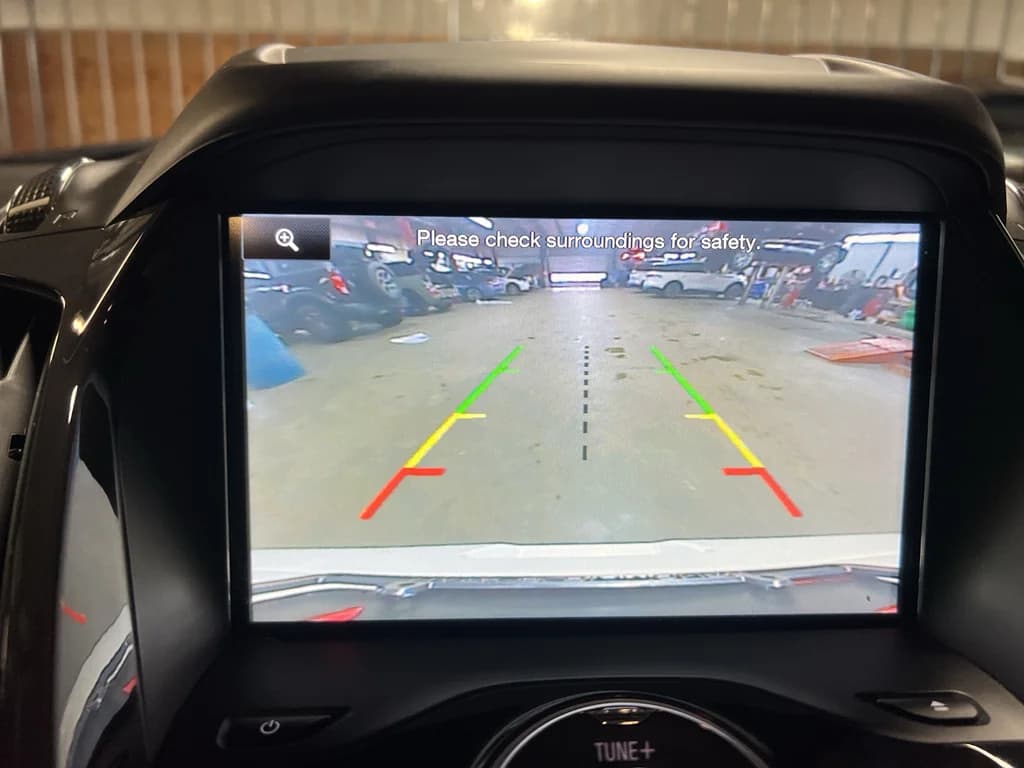 2015 Ford Escape Titanium, photo 18 of 33