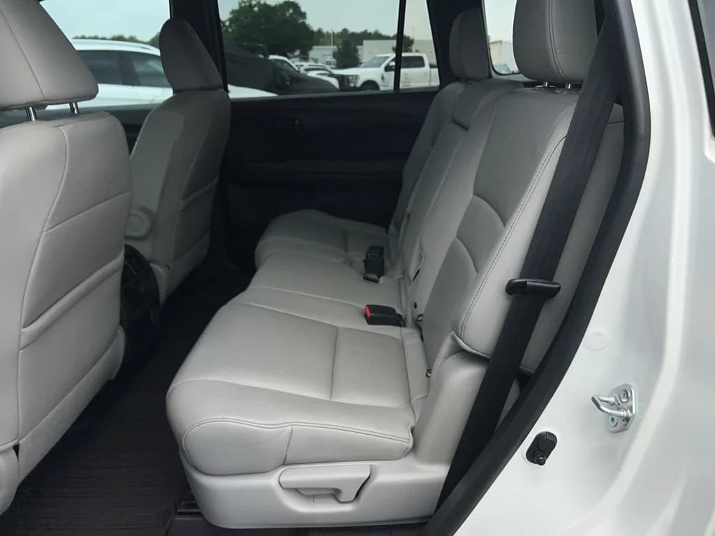 2023 Honda Passport EX-L, photo 14 of 32