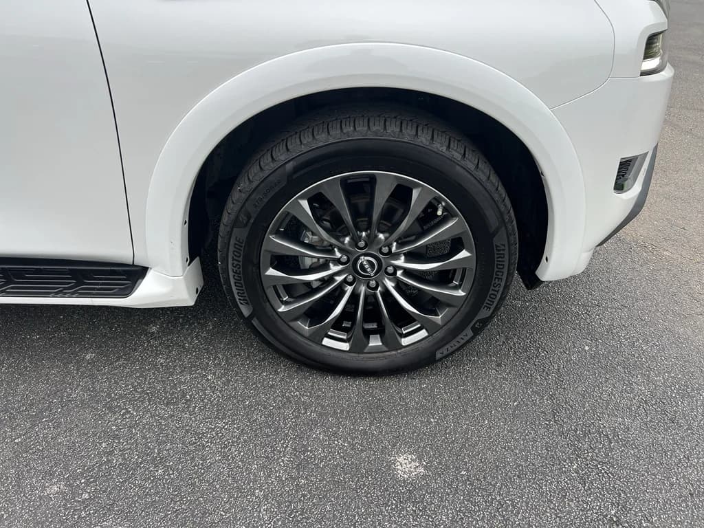 2023 Nissan Armada Platinum, photo 11 of 35