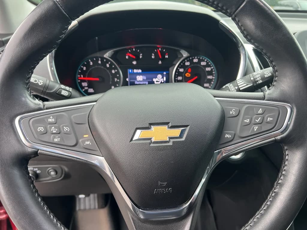 2020 Chevrolet Equinox LT, photo 17 of 32