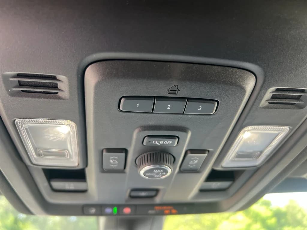 2022 Chevrolet Tahoe Z71, photo 21 of 38