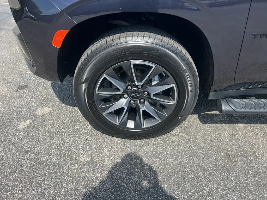 2022 Chevrolet Tahoe Z71, photo 10 of 38