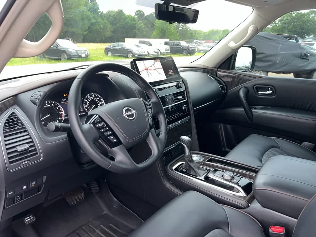 2023 Nissan Armada Platinum, photo 13 of 35